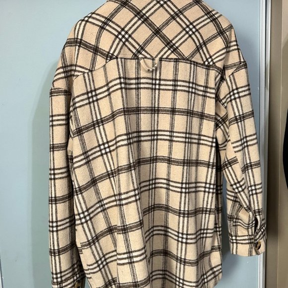 Oversized Burberry style flannel - Picture 8 of 10